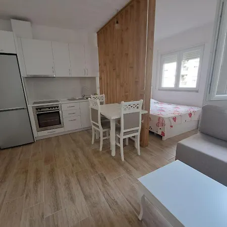 Apartment Super In Tirana